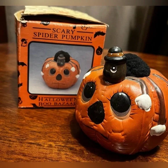 Vintage 1995 Scary Spider Pumpkin Halloween Decor - Picture 1 of 9